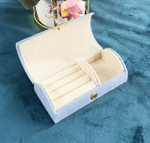 Lady June - Arched Velvet Jewelry Box|2428