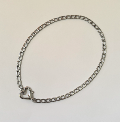 Saiba Heart Clasp Necklace - Silver|2189