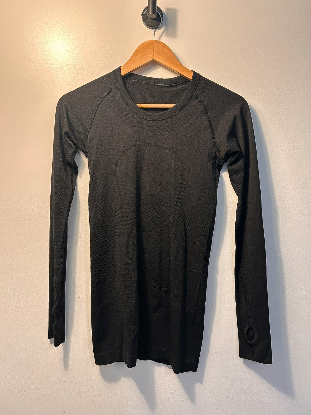 Lululemon Long Sleeve (No Size Tag - 2)|4923