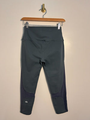 Alo Capris (No SIze tag, est Small)|2476