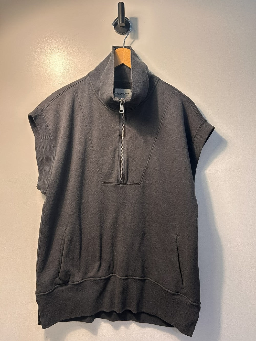 Abercrombie & Fitch Vest - Medium|3485