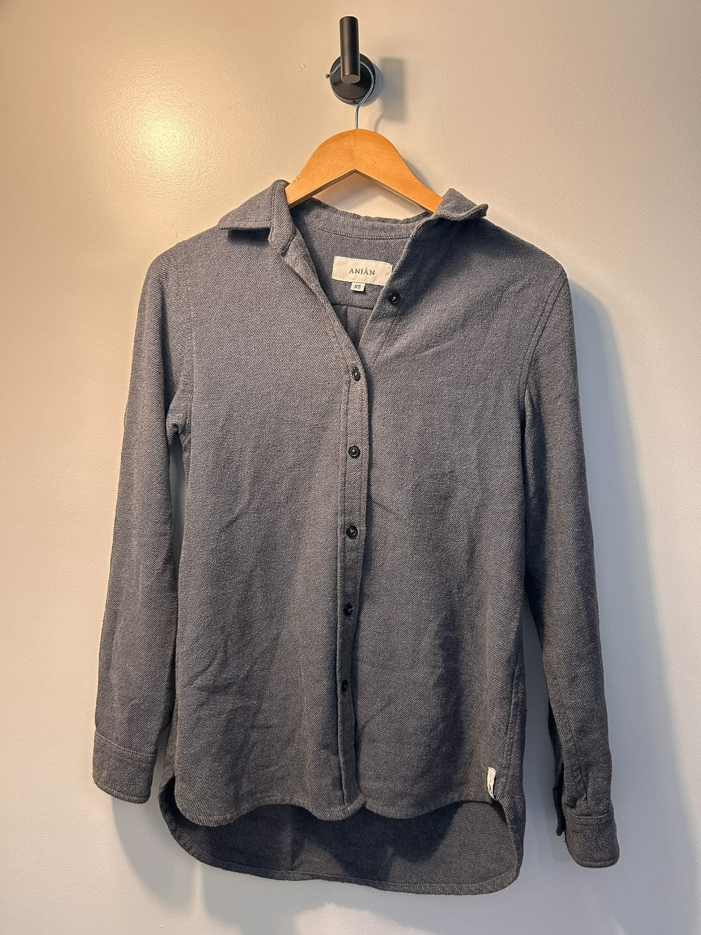 Anian Button Up XS *Reg $155|4840