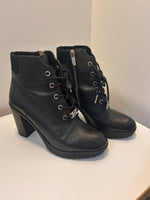 Michael Kors Heeled Boots - No Size 8?|5127