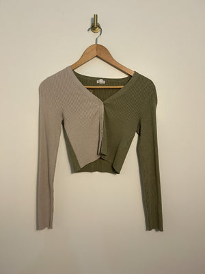 Garage Sweater Medium|962