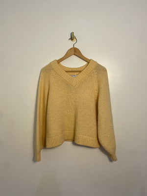 Old Navy Sweater Medium|912