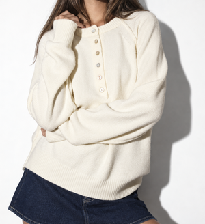 Le Lis - Soft Round Neck Henley Sweater Top