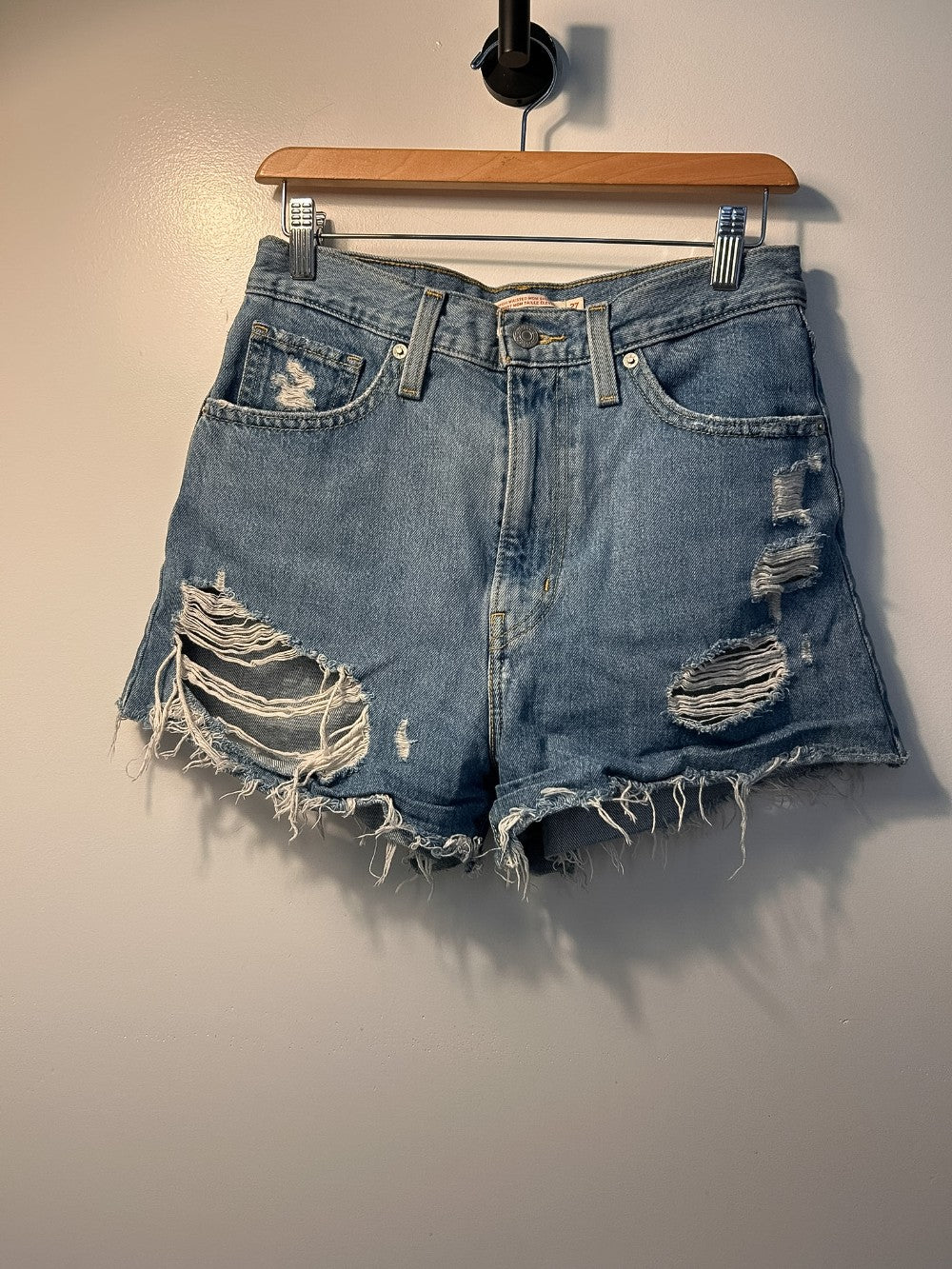 Levi Shorts - Size 27|5266