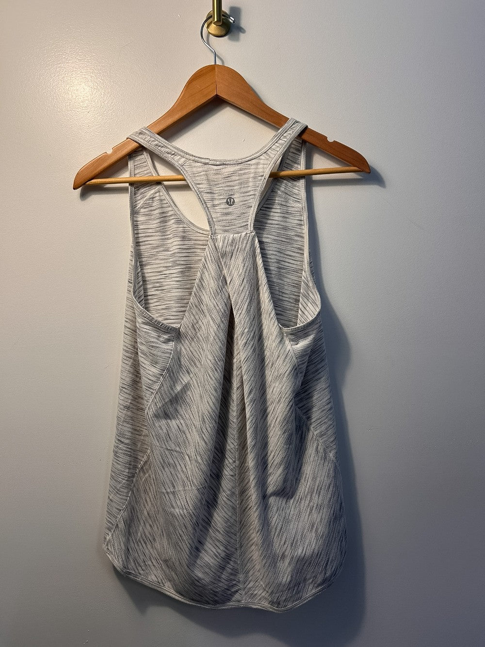 Lululemon Tank Top - 8|2570