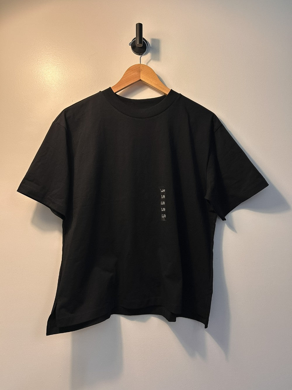 Uni Qlo Shirt - L *New W Tags|4263