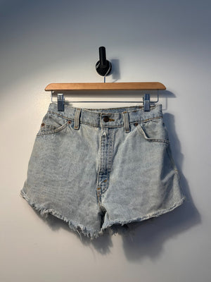 Levis Shorts (No Size Tag, Est 24)|2643