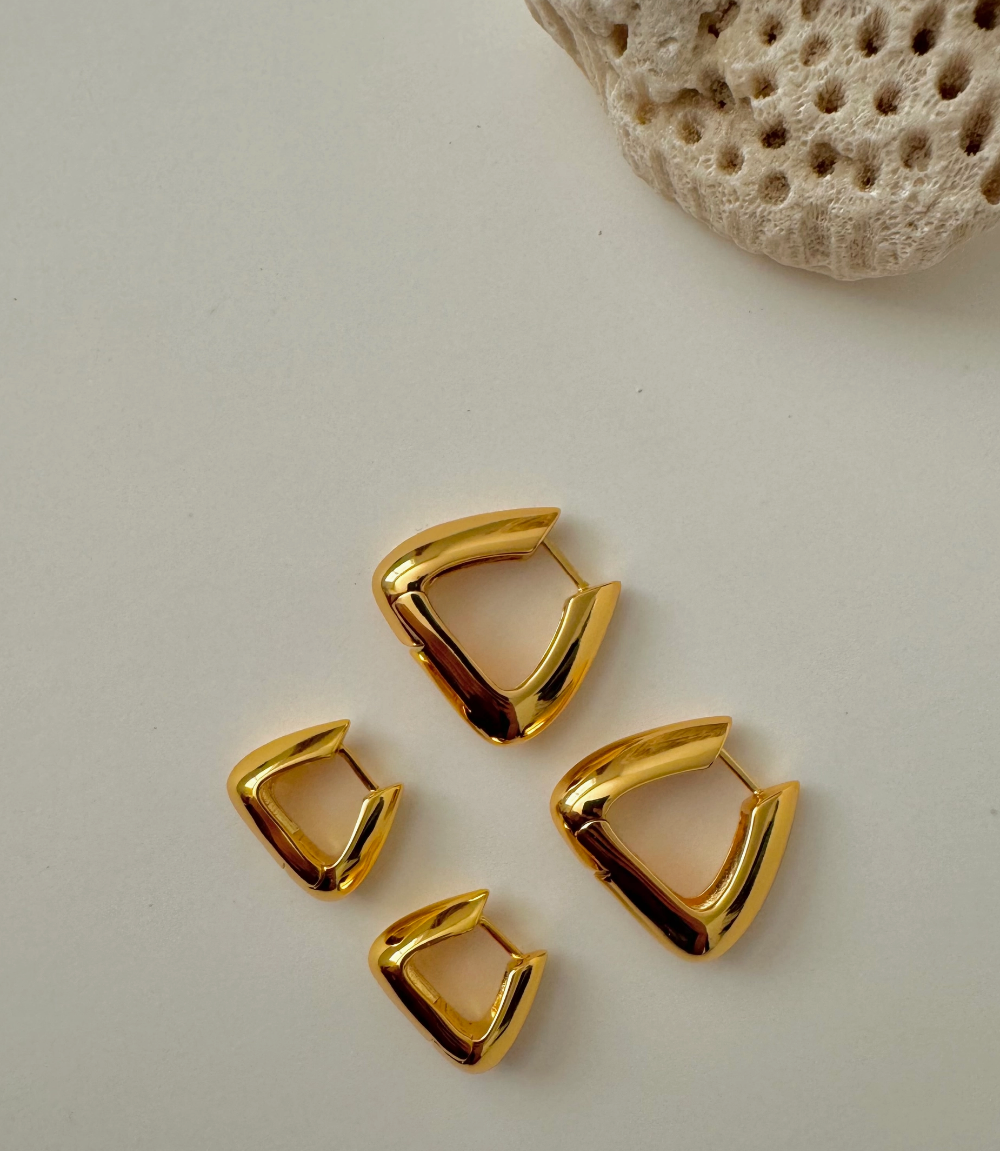 Pyramid Earrings - Small  18k gold plated brass|2184