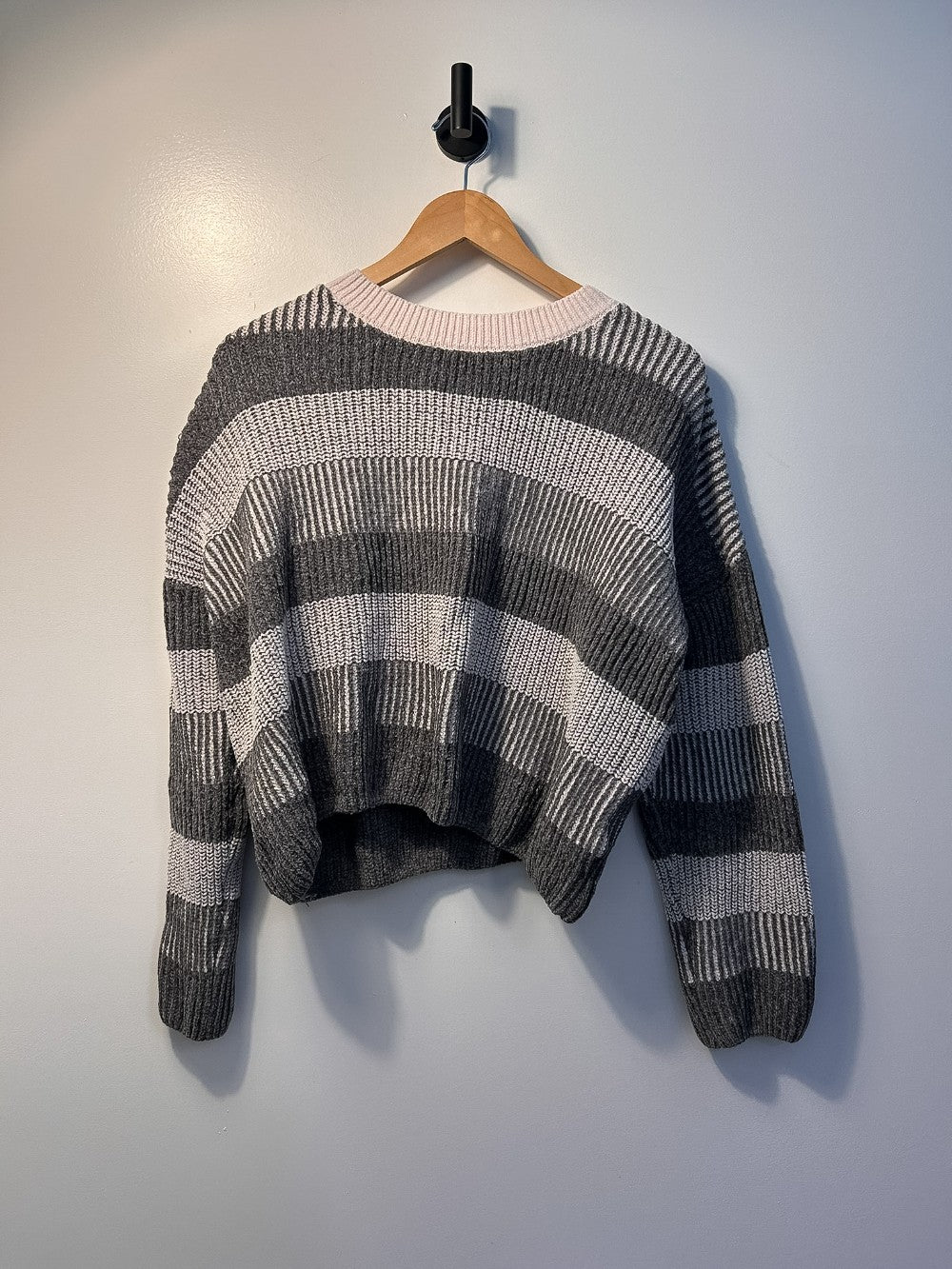 Sweater (No Size Tag S/M)|4021